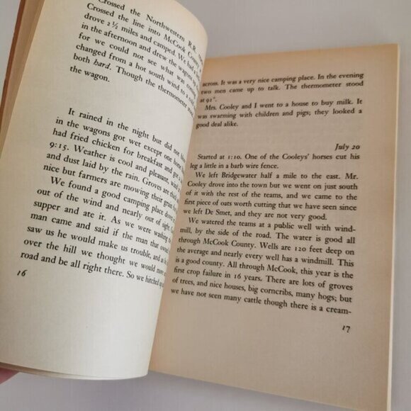 1976 On the Way Home Paperback Laura Ingalls Wilder Vintage Book Historical Fic - Picture 9 of 11